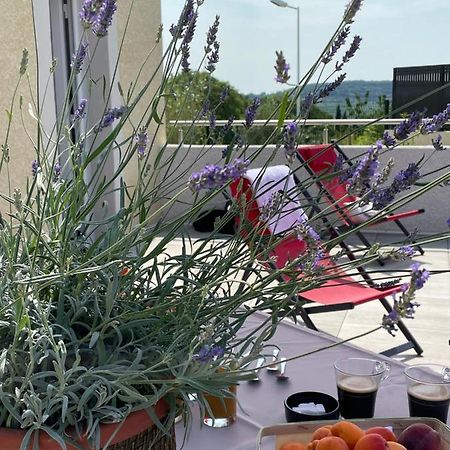 Neffies Val Des Bruyeres - Gite 15Mn Pezenas Avec Terrasse Et Cour Close - Parking Privatif Securise - Wifi Ftth Gratuit מראה חיצוני תמונה